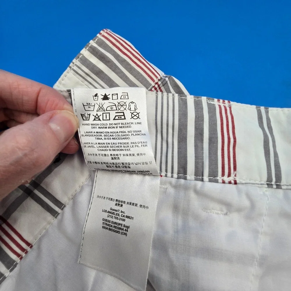 Guess Men's Plaid Flat Front Shorts White Red Grey Size 40‎ 11.5